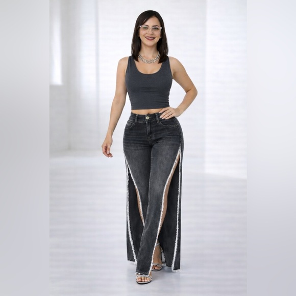 TEMPTATION CUT DENIM Slit Pants – Bold Move Edition - Picture 7 of 15